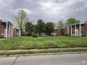 Building Photo - 103 N Russell St