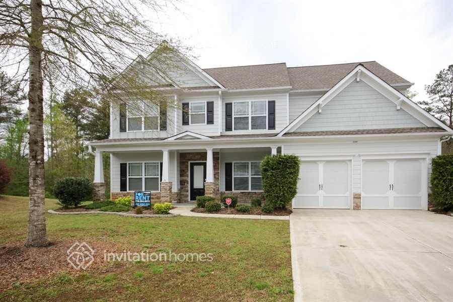 Foto principal - 2245 Village Green Dr