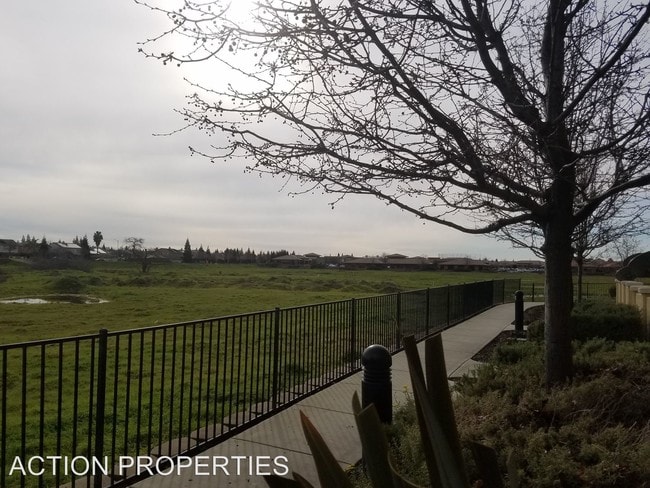 Building Photo - 6264 Lonetree Blvd