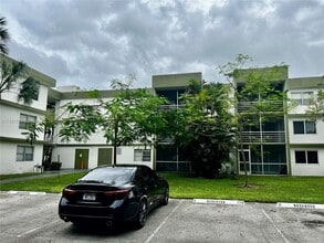 Building Photo - 4235 N University Dr