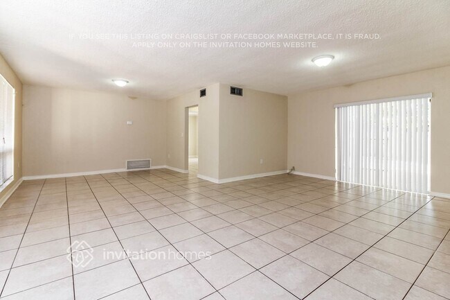Foto del edificio - 7937 Fairway Blvd