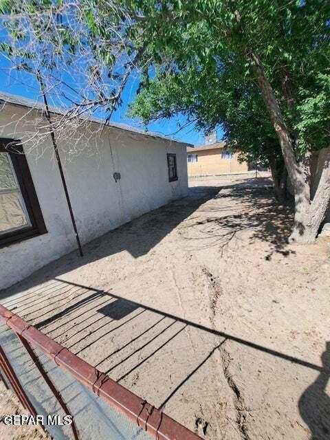 Foto del edificio - 619 NE Camp St