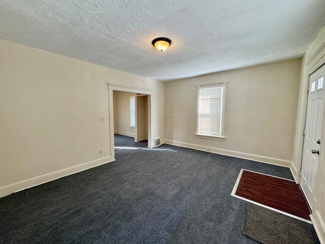 Building Photo - 2619 Clyde Pl SW