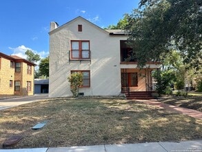 Building Photo - 119 E Ridgewood Ct