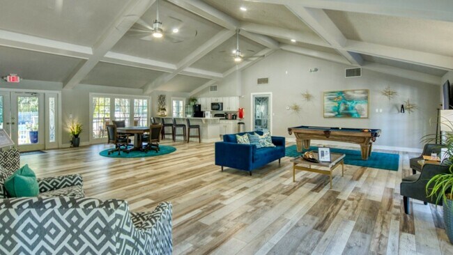 Building Photo - 1400 Plantation Blvd