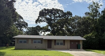 Building Photo - 5825 Reinke Dr