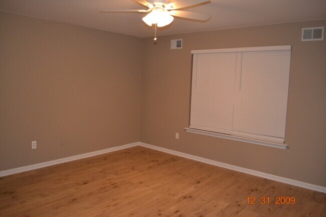 Foto del edificio - 51 Brookside Ln