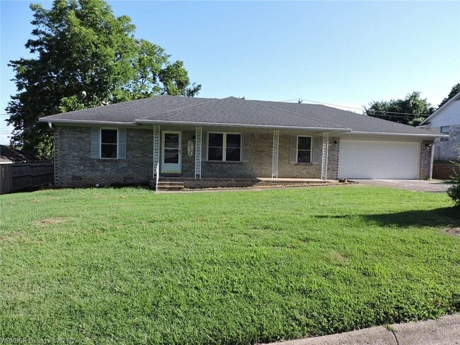 Building Photo - 6724 Riviera Dr