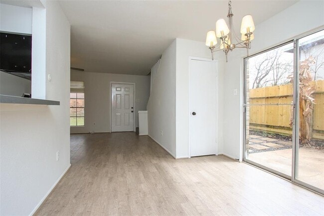 Building Photo - 9217 Vogue Ln
