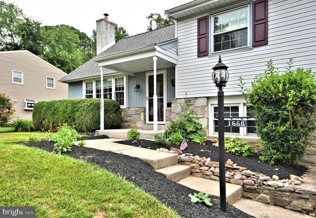 Foto principal - 1668 Aidenn Lair Rd