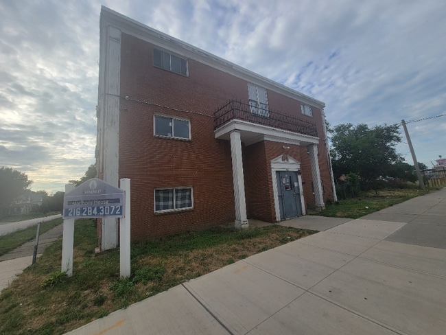 Building Photo - 14815-14835 Euclid Ave