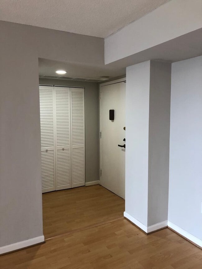 Building Photo - 2333 Brickell