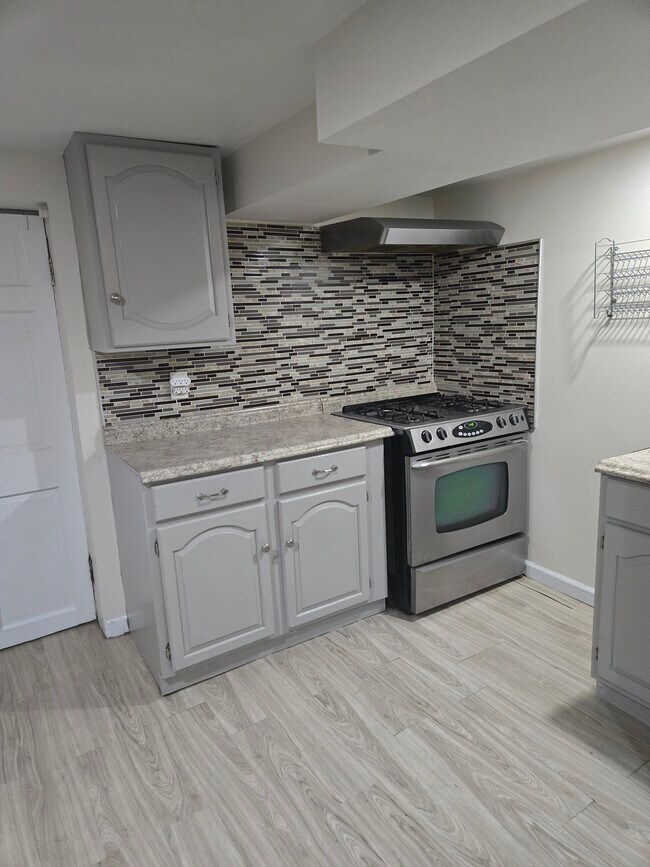 Foto del edificio - 1237 Mayflower Ave