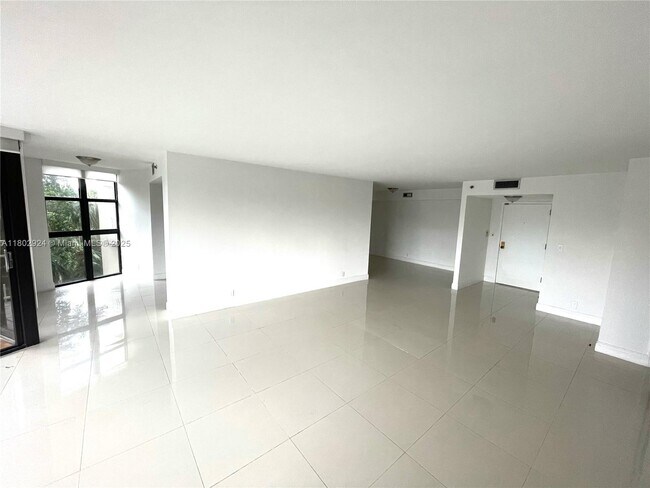 Foto del edificio - 2000 Towerside Terrace