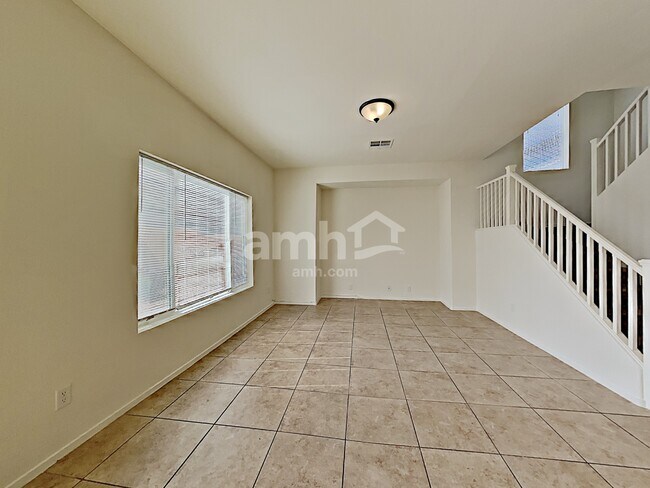 Building Photo - 1020 Maple Pines Avenue