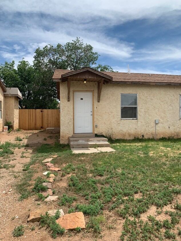 Foto principal - 517 W 11th St