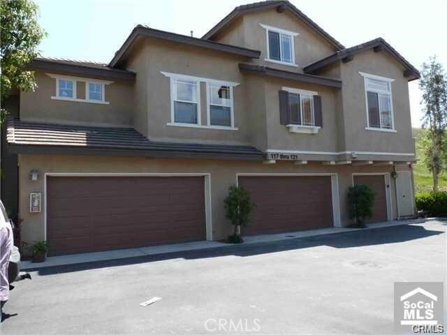 Primary Photo - 121 Chadron Cir