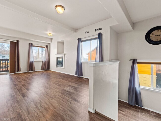Building Photo - 3 br, 2.5 bath House - 5304 Arctic Blvd # 1