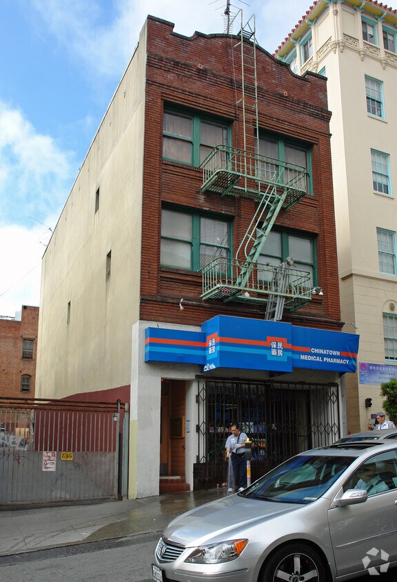 Building Photo - 821-823 Jackson St