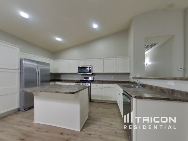 Foto del edificio - 16641 N 169th Ave