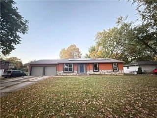 Foto del edificio - 8220 Freeman Ave