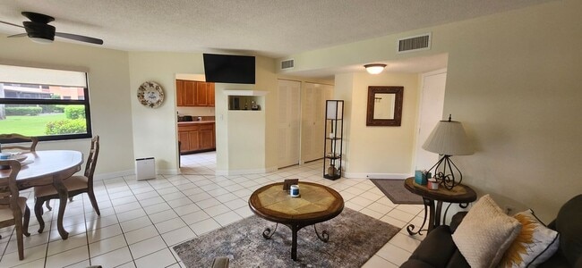 Building Photo - 1512 Mainsail Dr