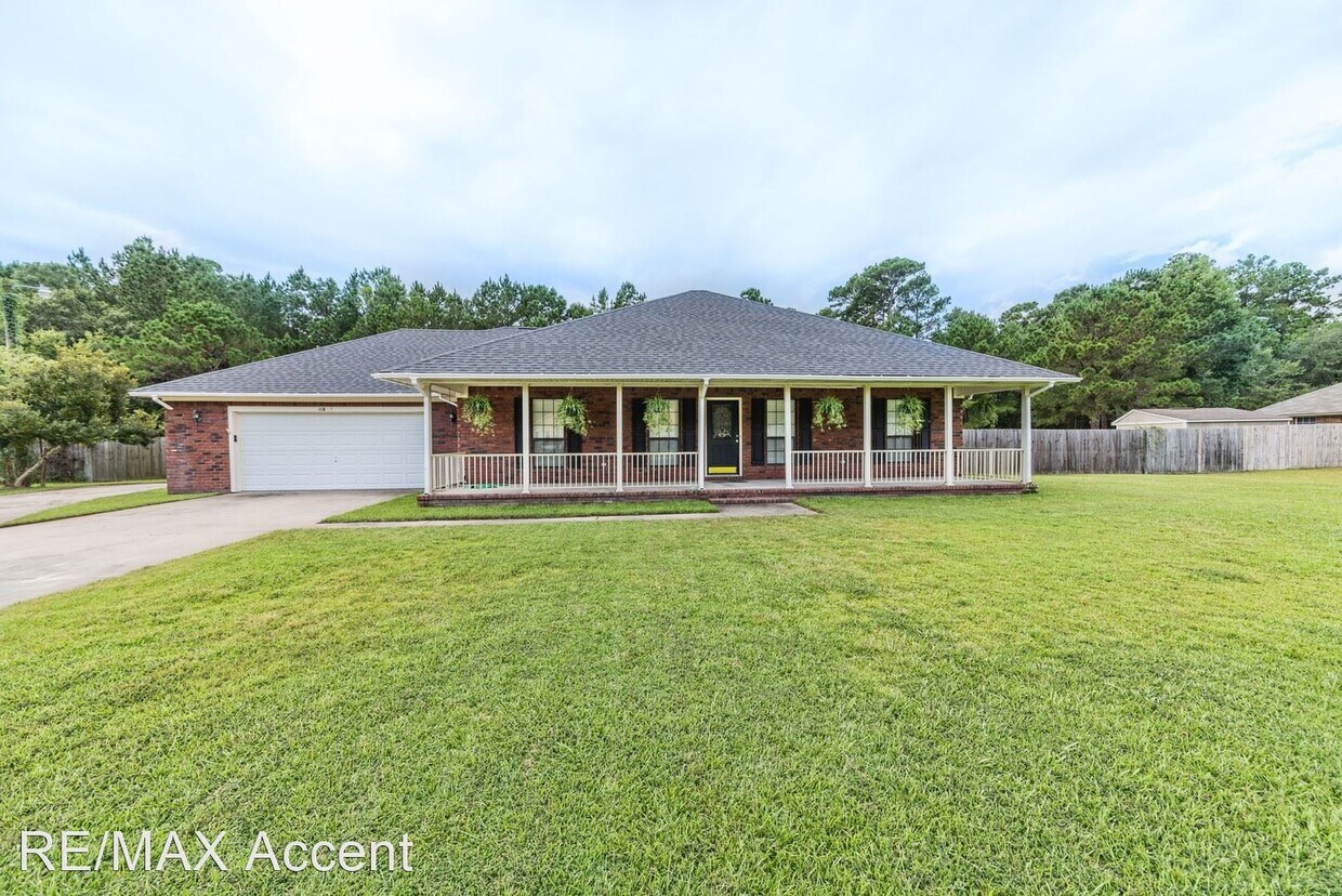 Primary Photo - 3 br, 2 bath House - 118 Woodland Way