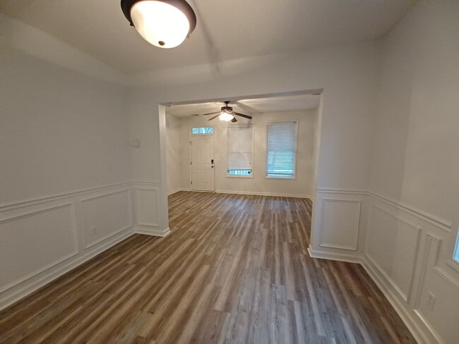 2nd Front Room - 100 Palmetto Park Cir