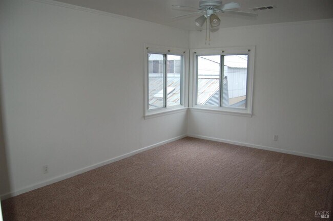Foto del edificio - 148 N 3rd St
