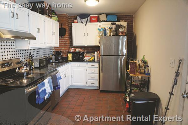 Building Photo - 164 Broadway