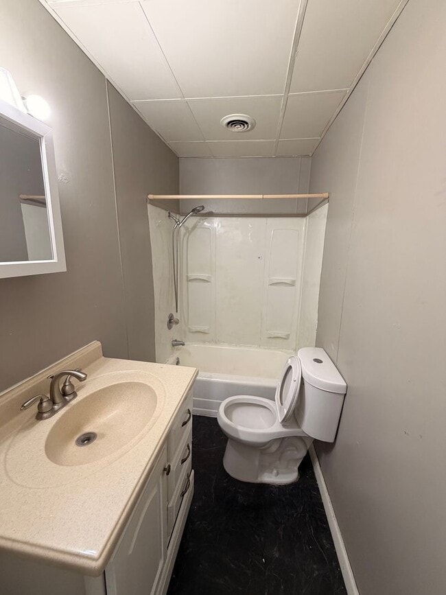 Building Photo - 3601 W Highland Blvd