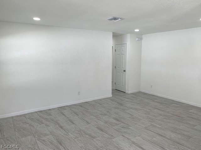 Building Photo - 11460 Summerwinds Ct