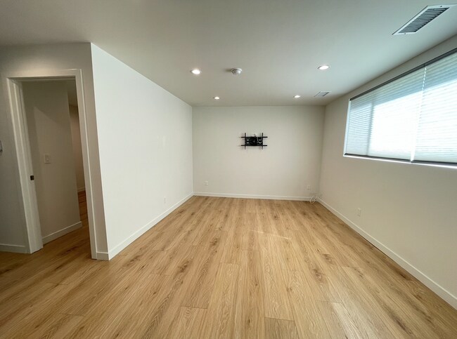 Foto del edificio - 22261 Haynes St