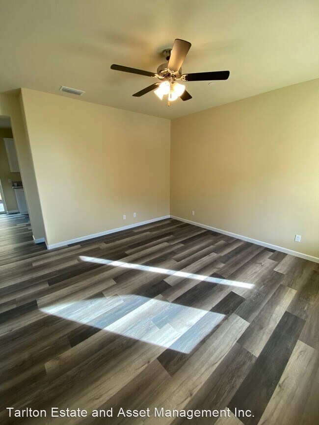 Building Photo - 4 br, 2.5 bath House - 1327 Belmont Dr.