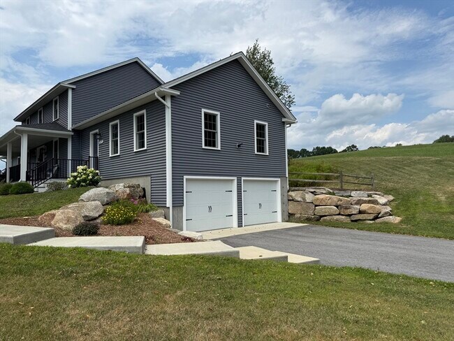 Building Photo - 469 Old Coldbrook Rd