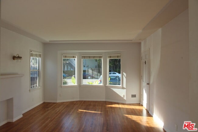 Building Photo - 12442 Short Ave
