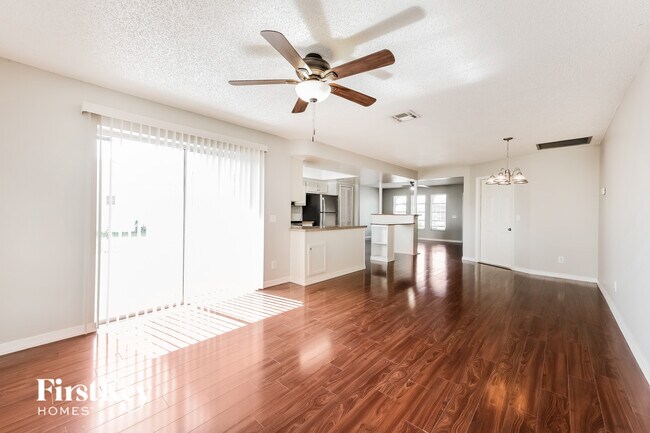 Foto del edificio - 2126 SE 5th Terrace