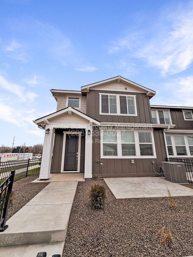 Building Photo - 4100 W Cirrus Ln