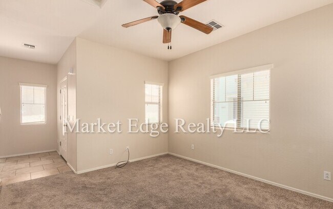 Building Photo - 3Bed/2.5Bath House in Goodyear!