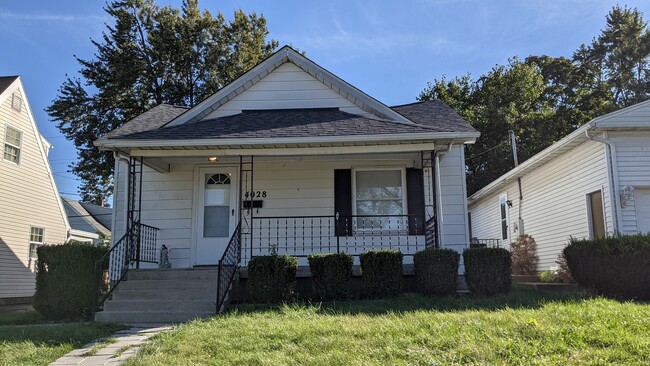 Front Porch - 4028 Arcadia Blvd