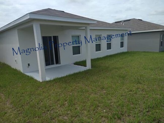 Foto del edificio - 1067 Kobuk St