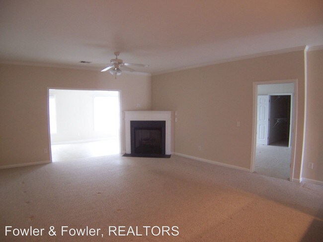 Building Photo - 380 Northbridge Dr