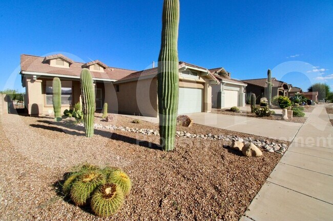 Building Photo - 2284 Avenida Del Petalo