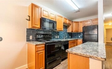 Building Photo - 2702 Little Valley Cove