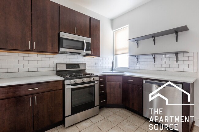 Foto del edificio - 4736 W Armitage Ave