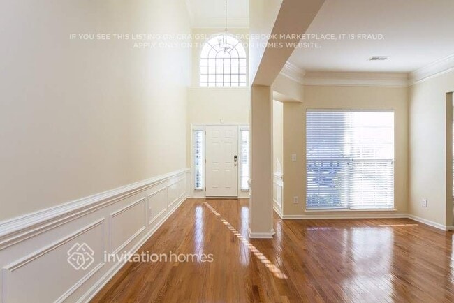 Building Photo - 9834 Edinburgh Ln