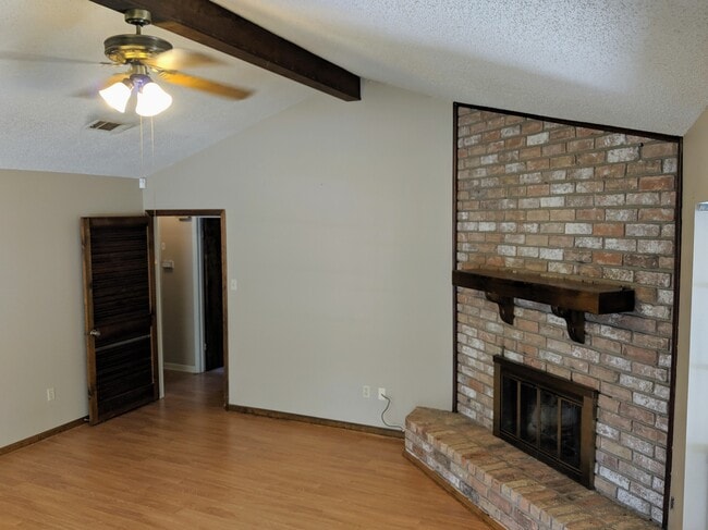 Viviendo - 2610 Bernwood Dr