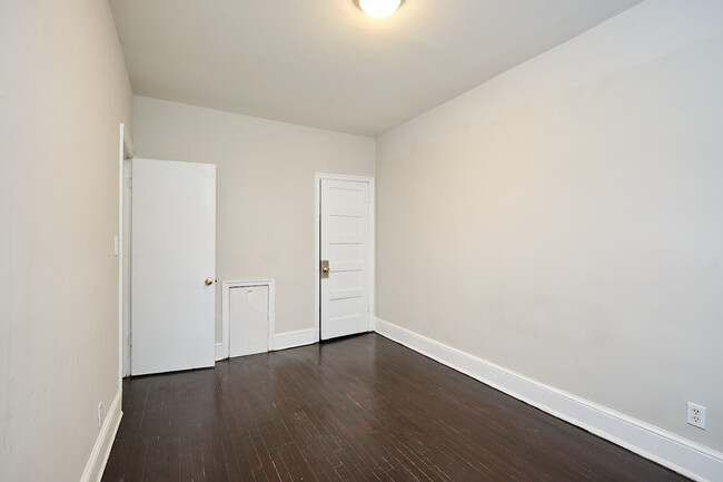 Building Photo - 1522 Isherwood St NE