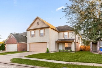 Building Photo - 18107 Fairhope Oak St