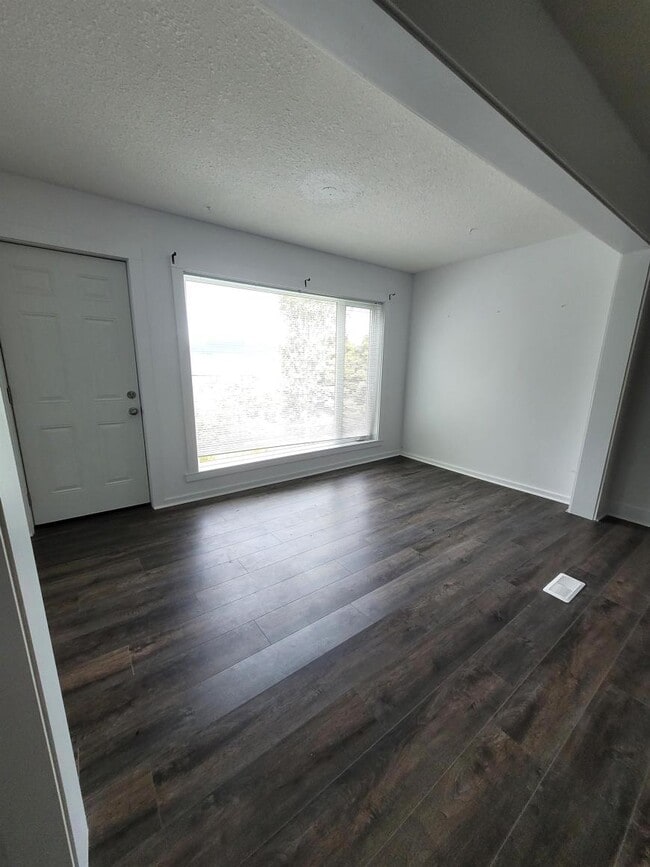 Building Photo - 2 bedroom in Prince Rupert BC V8J 1A9